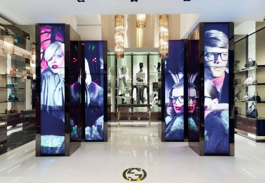 7-uses-of-digital-signage-in-retail-store-technologyhq