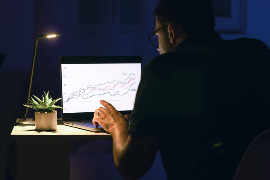 Top Countries to Grow Your Money Right Now