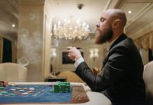 Who Thrives (or Flounders) in the World of Online Casinos